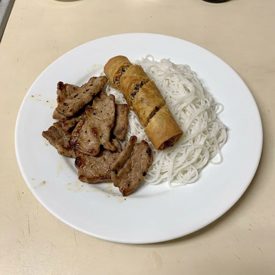 57. Lemon Grass Pork , spring roll with Rice Vermicelli